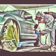 Окраска методом пневматического распыления краски 