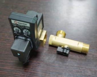 Конденсатоотводчик таймерный Berg 1/2" 16 бар